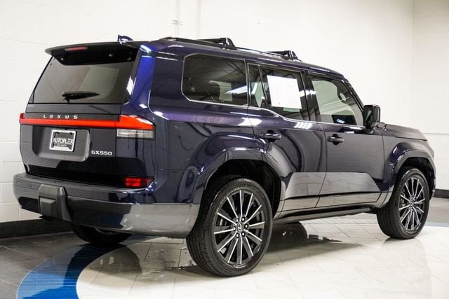2024 Lexus GX 550 Luxury photo 4
