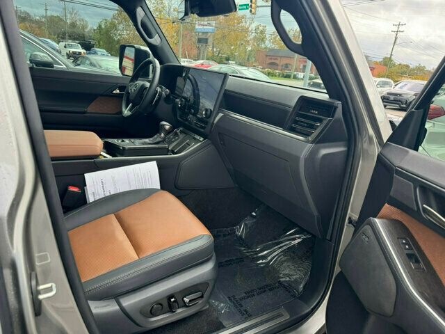 2024 Lexus GX GX-550 Luxury/HeadsUpDisplay/3rdRowSeating/MarkLevinsion/NAV - 22655599 - 19