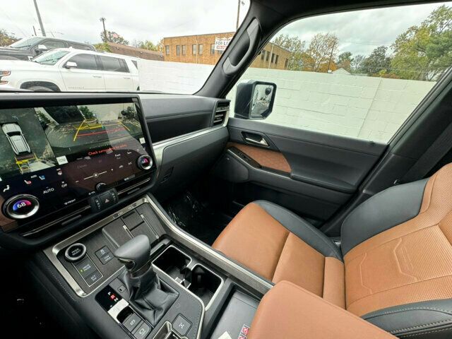 2024 Lexus GX GX-550 Luxury/HeadsUpDisplay/3rdRowSeating/MarkLevinsion/NAV - 22655599 - 28