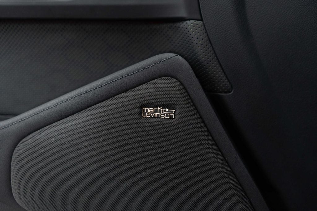 Lexus GX photo 18
