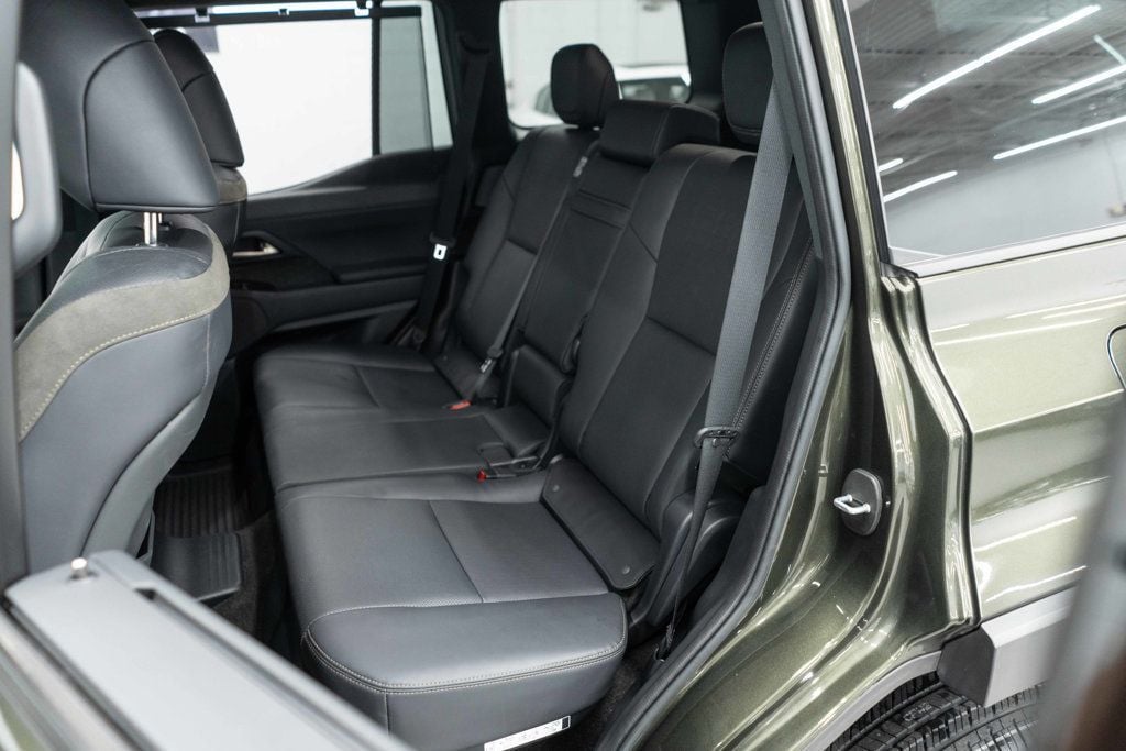 Lexus GX photo 33