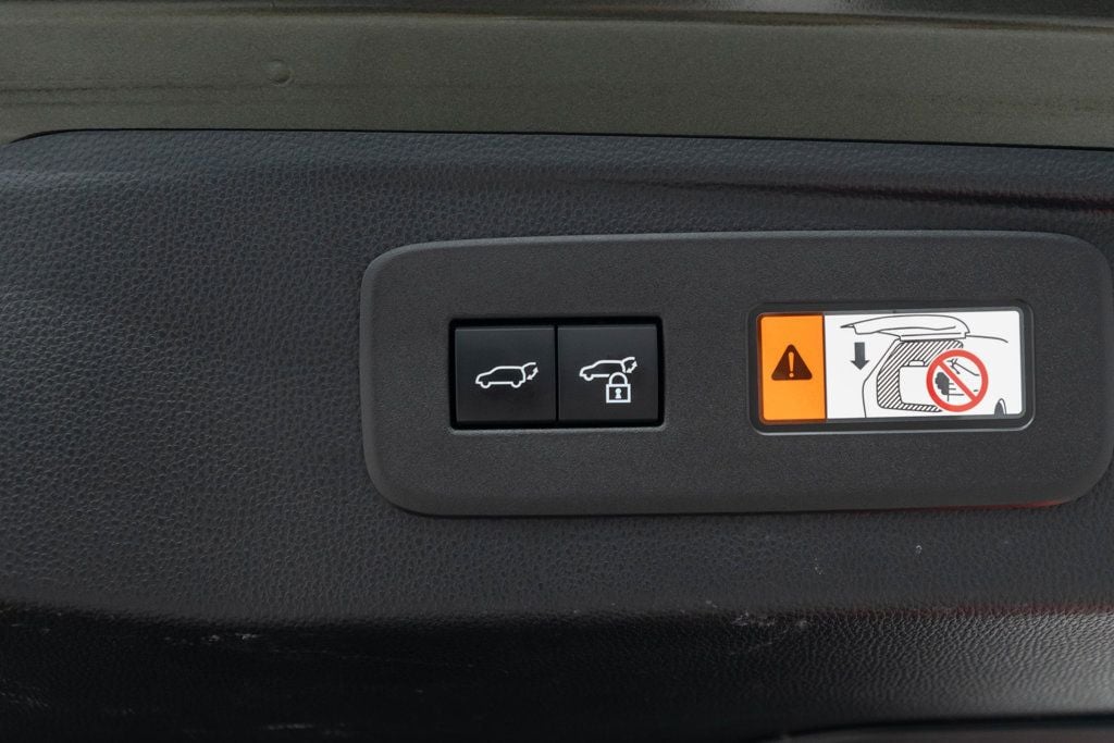 Lexus GX photo 35
