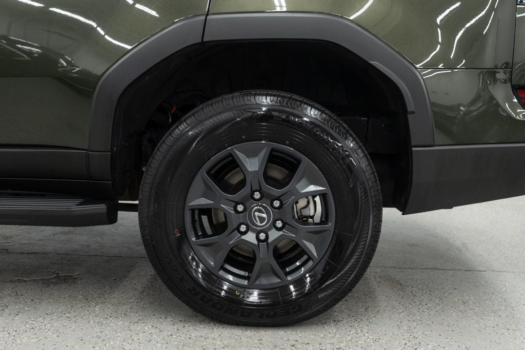 Lexus GX photo 39