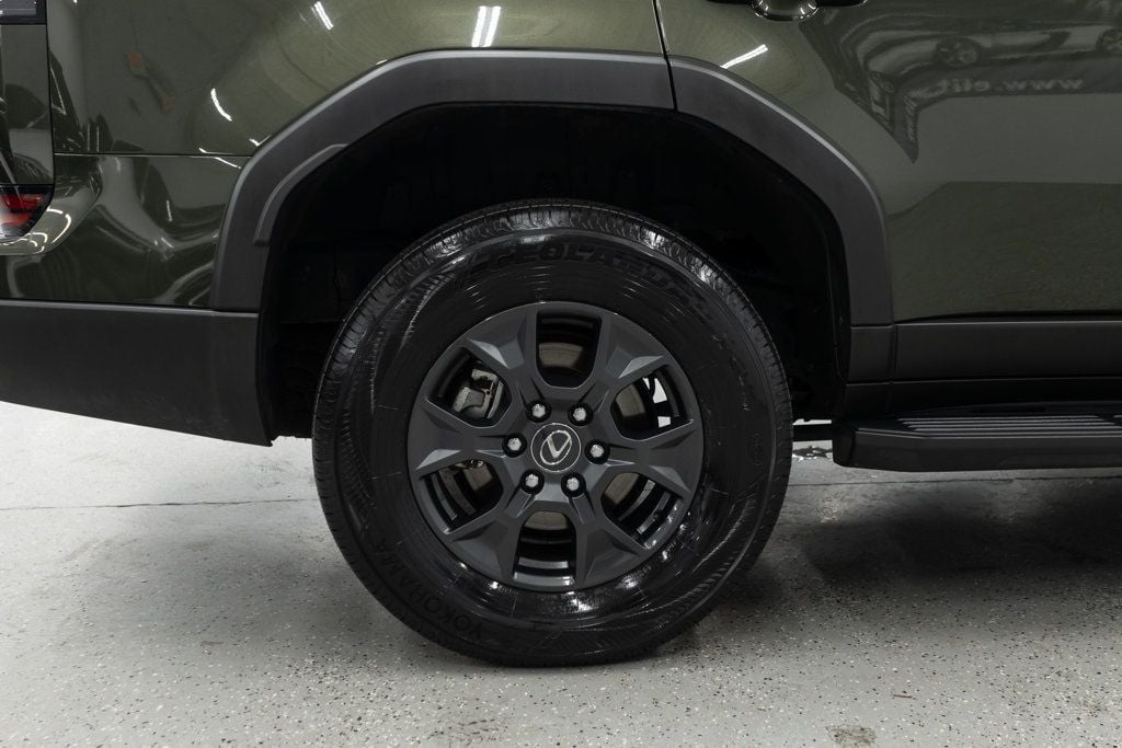 Lexus GX photo 40