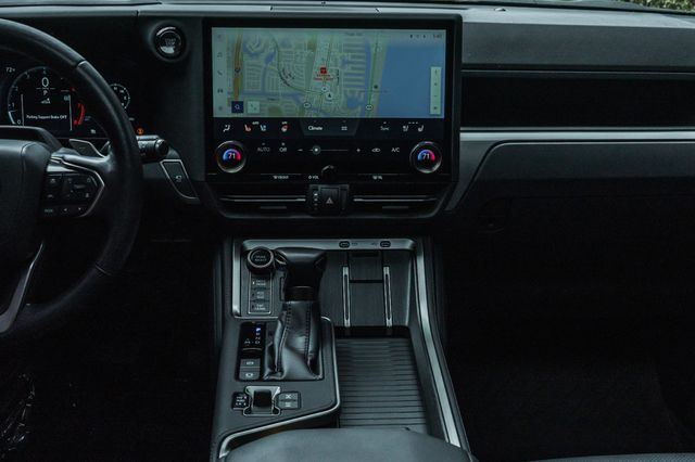 2024 Lexus GX GX 550 Overtrail 4WD - 22974715 - 17