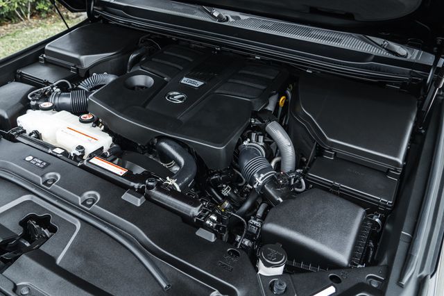 2024 Lexus GX GX 550 Overtrail 4WD - 22974715 - 32