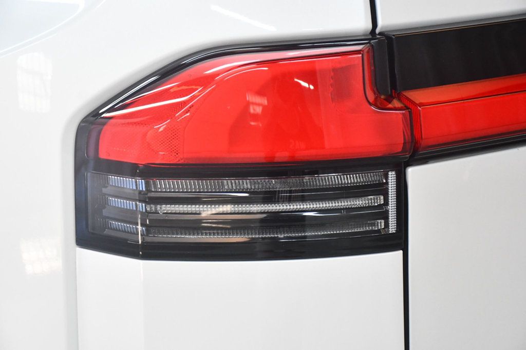 Lexus GX photo 14