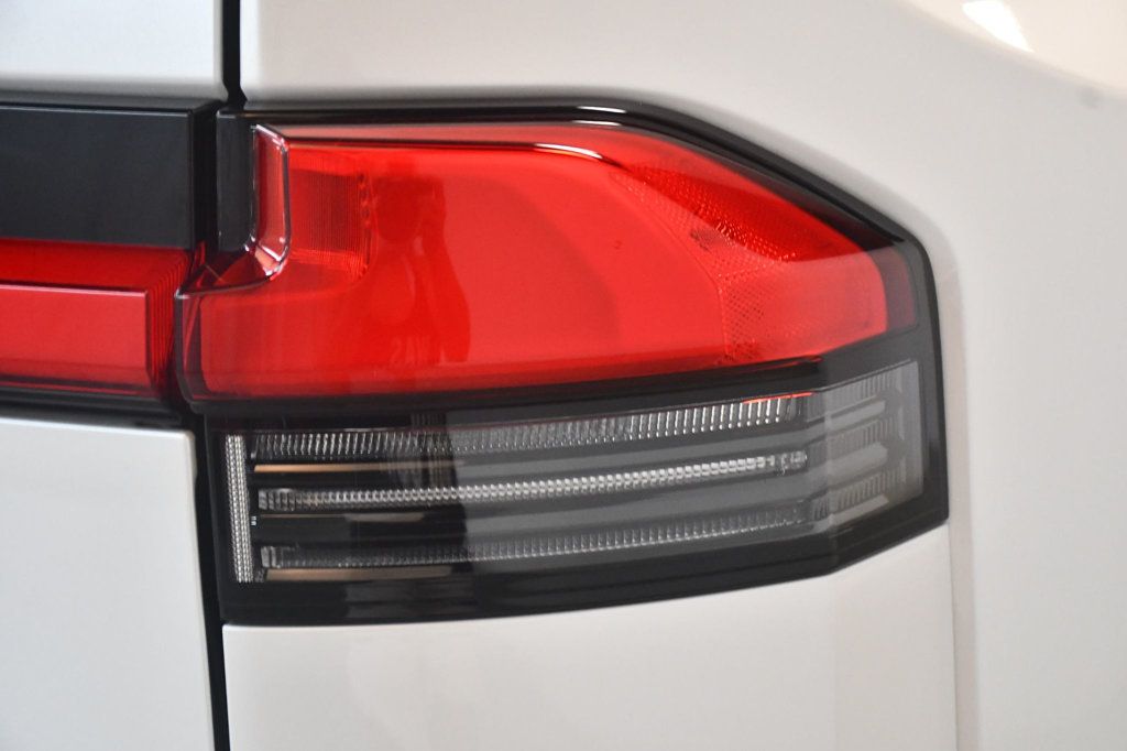 Lexus GX photo 15