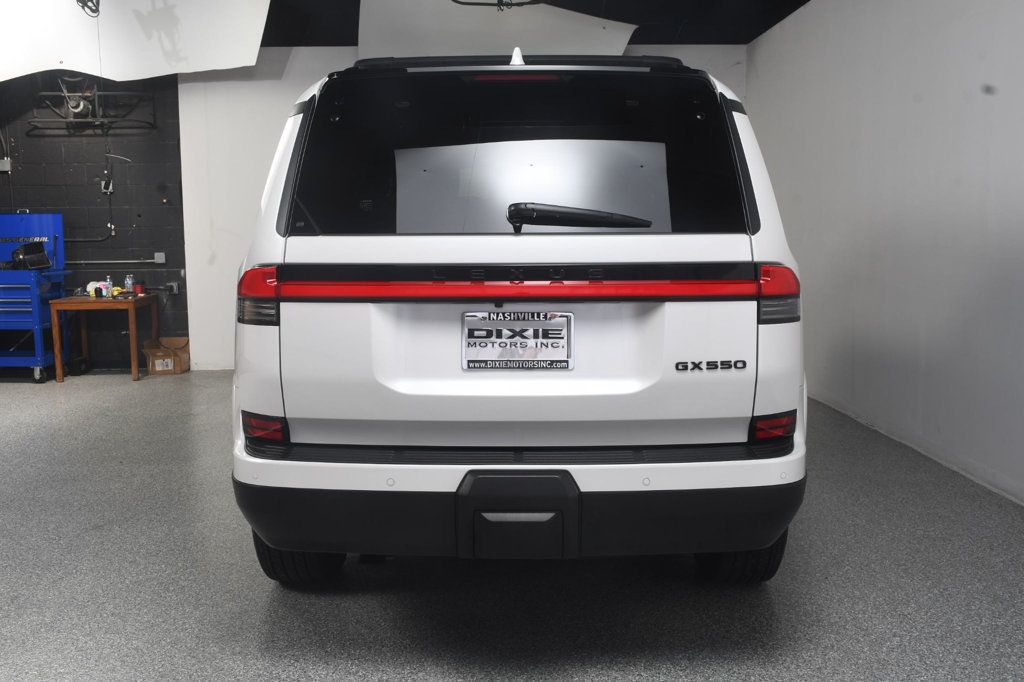 Lexus GX photo 17