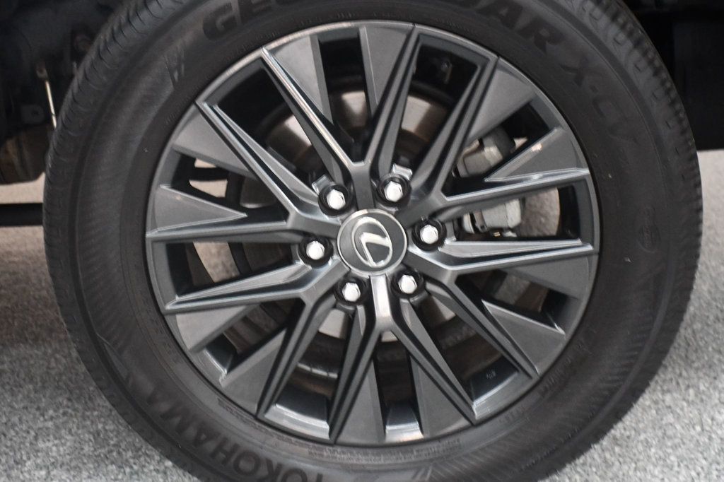 Lexus GX photo 20