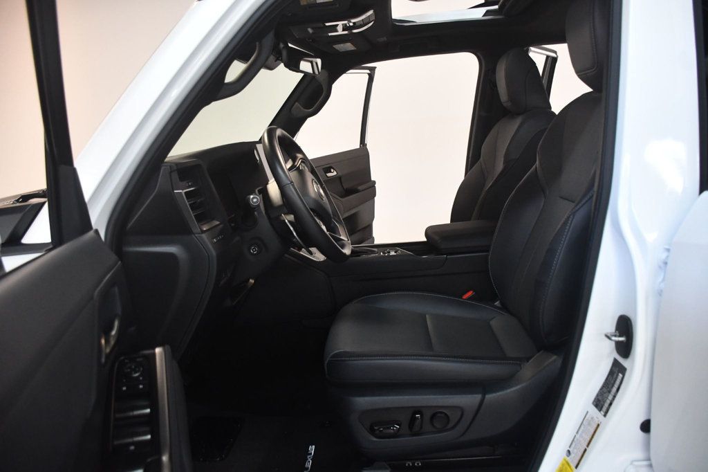 Lexus GX photo 29