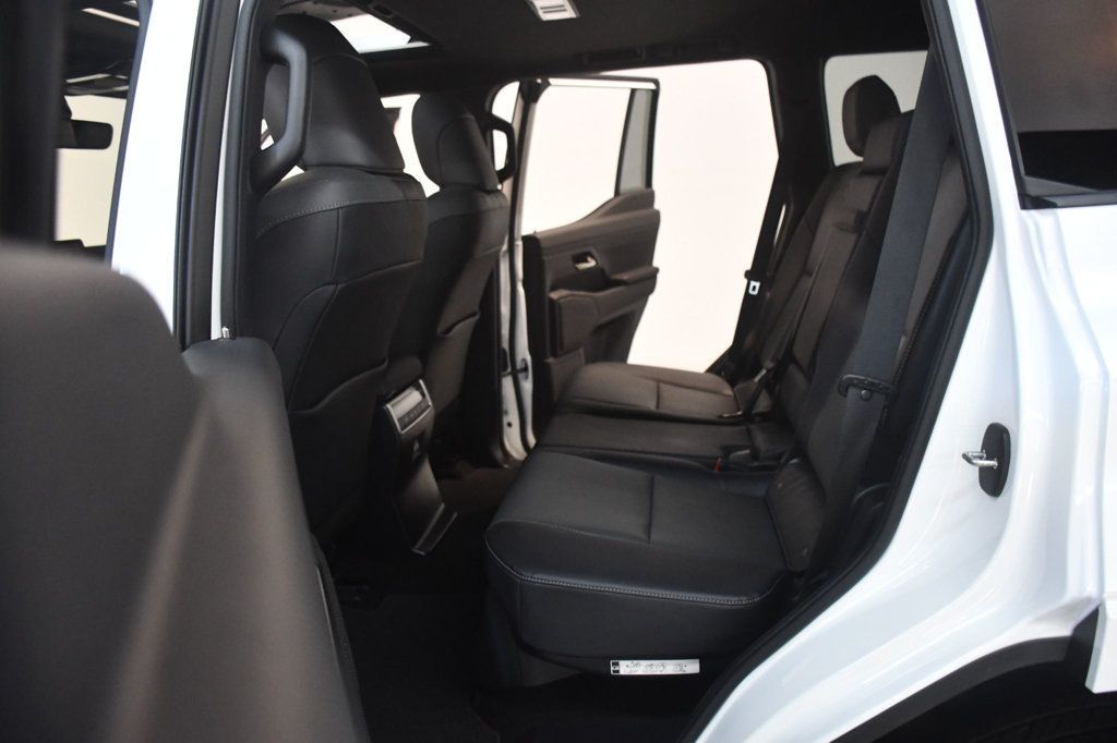 Lexus GX photo 33