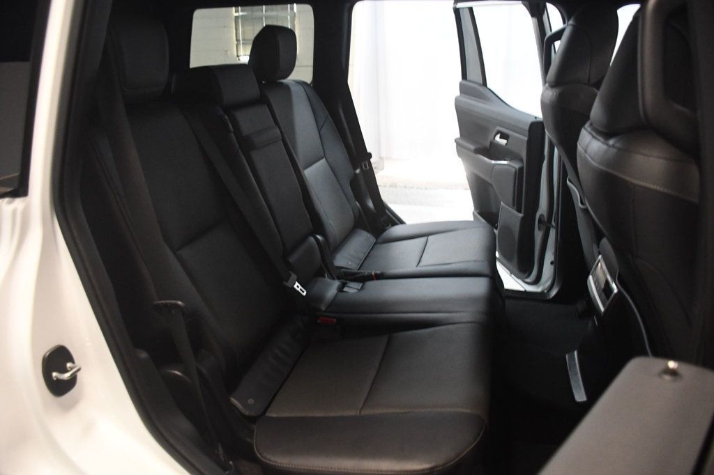 Lexus GX photo 37