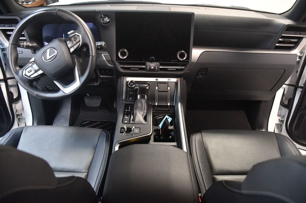 Lexus GX photo 5