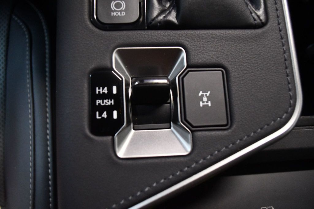 Lexus GX photo 55