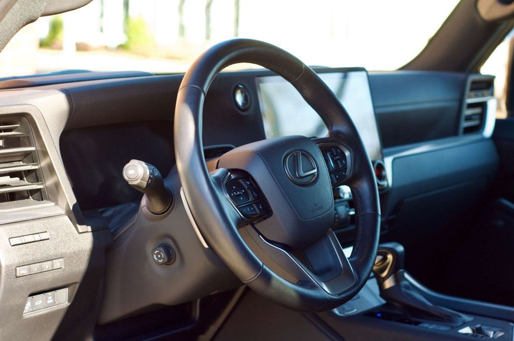 2024 Lexus GX Heated&Cooled Seats/Heads Up Display/Blind Spot/Lane Keep Assist - 22969742 - 19