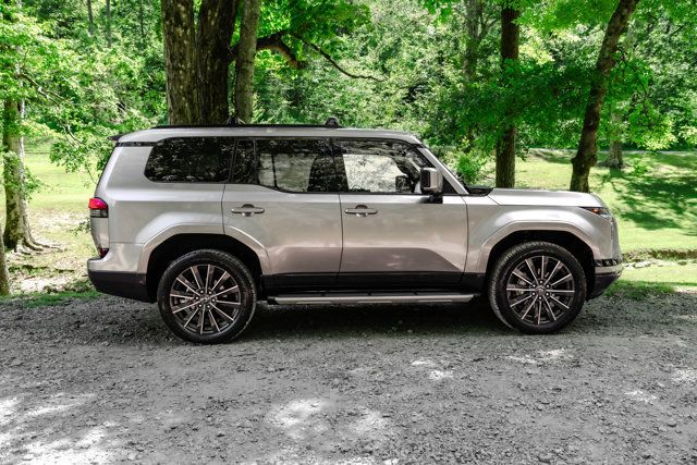 2024 Lexus GX Luxury/2ndRowCaptains/Heated&CooledSeats/HeadsUpDisplay/NAV - 23068561 - 2