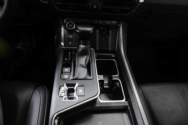 2024 Lexus GX Luxury/2ndRowCaptains/Heated&CooledSeats/HeadsUpDisplay/NAV - 23068561 - 31