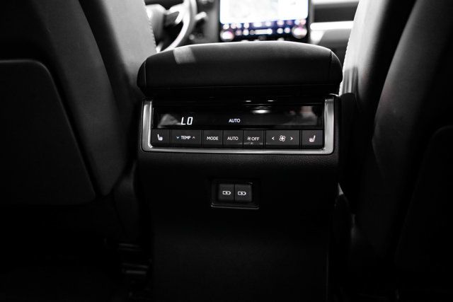 2024 Lexus GX Luxury/2ndRowCaptains/Heated&CooledSeats/HeadsUpDisplay/NAV - 23068561 - 32