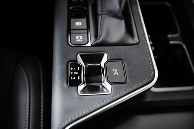 2024 Lexus GX Luxury/2ndRowCaptains/Heated&CooledSeats/HeadsUpDisplay/NAV - 23068561 - 34