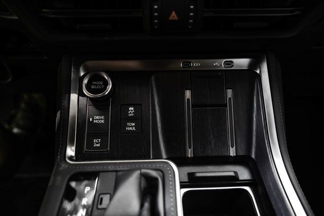 2024 Lexus GX Luxury/2ndRowCaptains/Heated&CooledSeats/HeadsUpDisplay/NAV - 23068561 - 38
