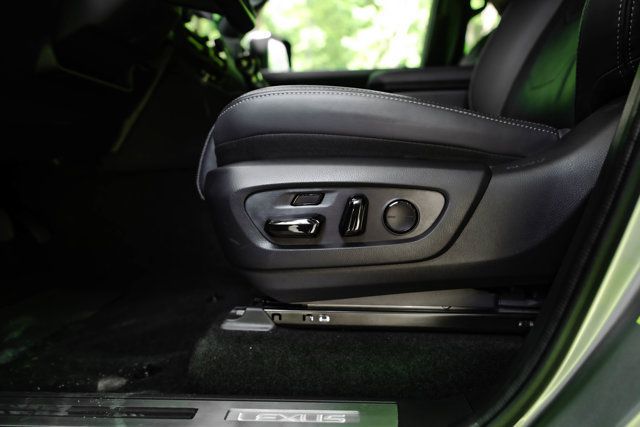 2024 Lexus GX Luxury/2ndRowCaptains/Heated&CooledSeats/HeadsUpDisplay/NAV - 23068561 - 47
