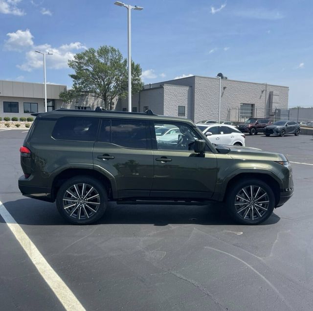 2024 Lexus GX Luxury+/HeadsUpDisplay/Heated&CooledSeats/TrafficJamAssist/NAV - 23072938 - 2