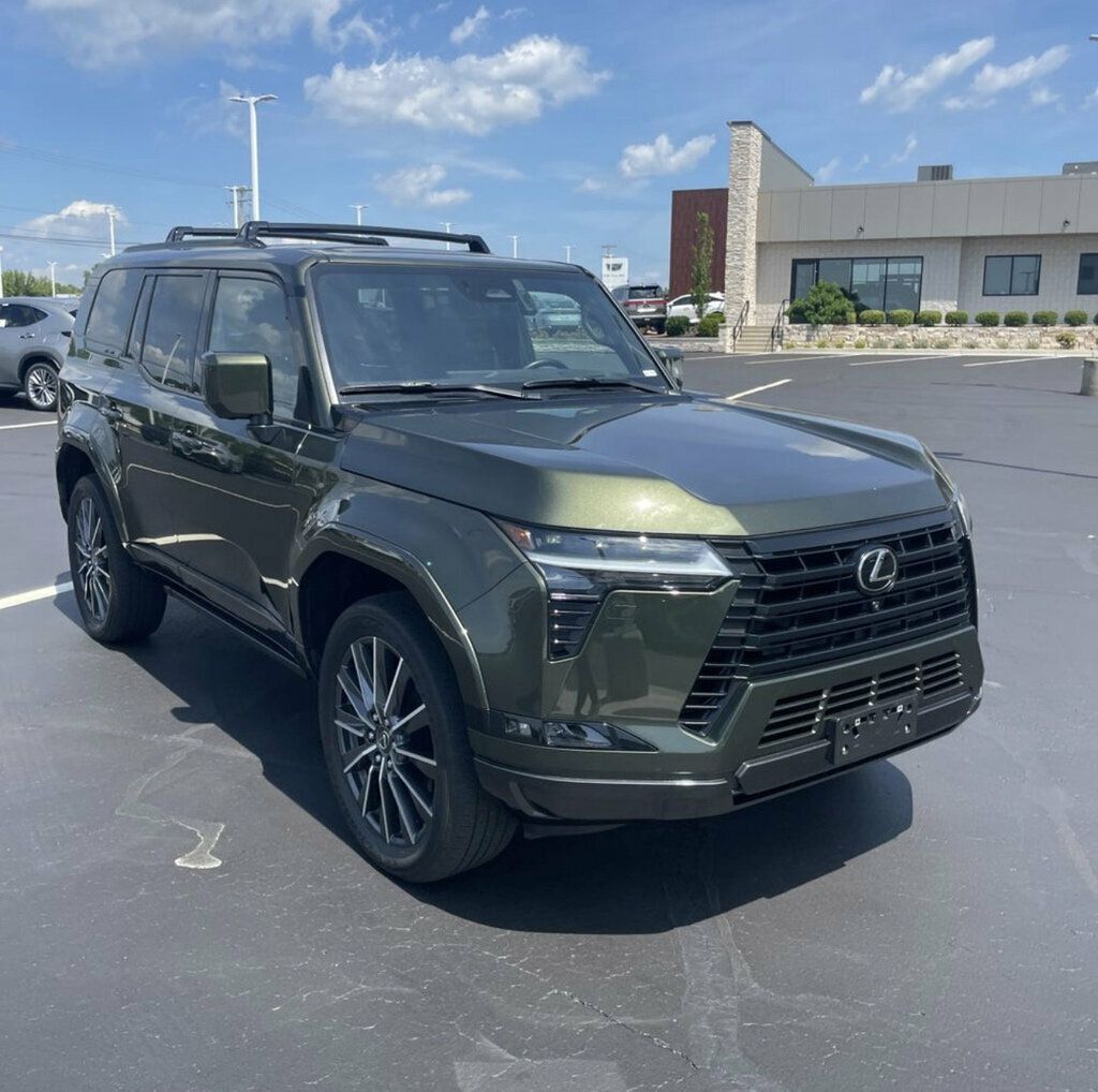 2024 Lexus GX Luxury+/HeadsUpDisplay/Heated&CooledSeats/TrafficJamAssist/NAV - 23072938 - 3
