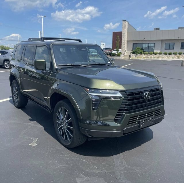 2024 Lexus GX Luxury+/HeadsUpDisplay/Heated&CooledSeats/TrafficJamAssist/NAV - 23072938 - 3