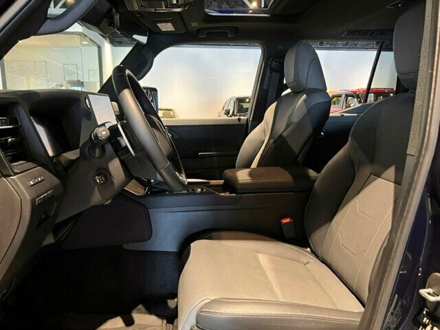 2024 Lexus GX Luxury/Heated&CooledMassagingSeats/HeadsUpDisplay/NAV - 22983281 - 15