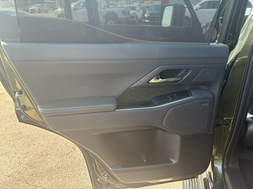 2024 Lexus GX photo 22