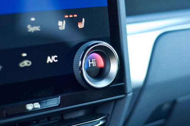 2024 Lexus GX Overtrail+//Heated&CooledMassagingSeats/HeadsUpDisplay/NAV - 22975347 - 23