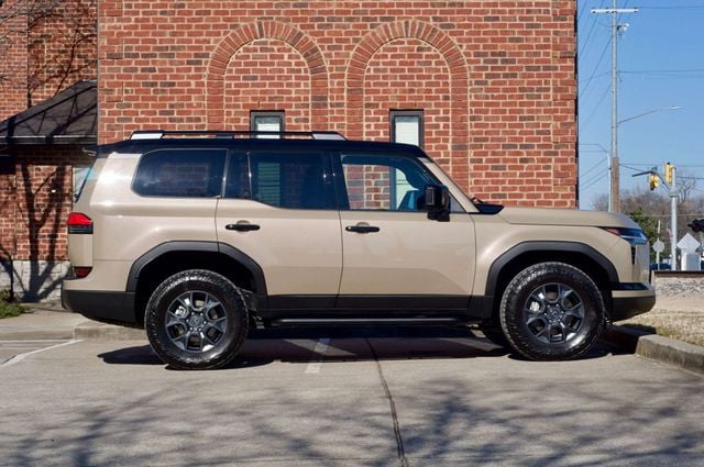 2024 Lexus GX Overtrail+/Heated&CooledSeats/HeadsUpDisplay/LaneKeepAssist - 22969742 - 3