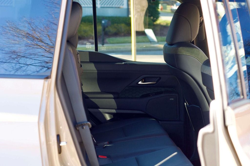 2024 Lexus GX Overtrail+/Heated&CooledSeats/HeadsUpDisplay/LaneKeepAssist - 22969742 - 40