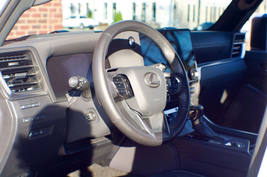 2024 Lexus GX Premium+/ColdAreaPkg/HeadsUpDisplay/TrafficJamAssist/NAV - 22972649 - 18