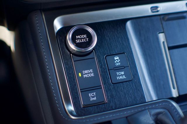 2024 Lexus GX Premium+/ColdAreaPkg/HeadsUpDisplay/TrafficJamAssist/NAV - 22972649 - 25