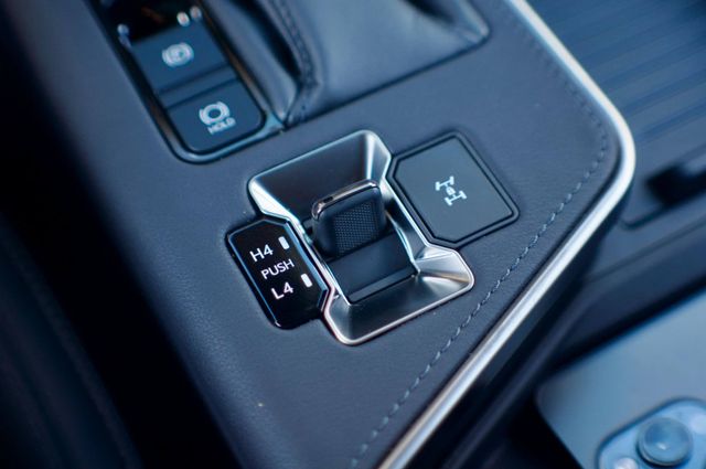 2024 Lexus GX Premium+/ColdAreaPkg/HeadsUpDisplay/TrafficJamAssist/NAV - 22972649 - 26