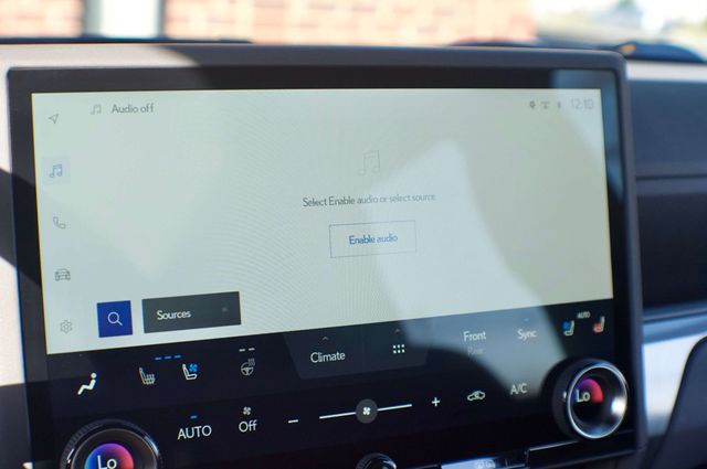 2024 Lexus GX Premium+/ColdAreaPkg/HeadsUpDisplay/TrafficJamAssist/NAV - 22972649 - 27