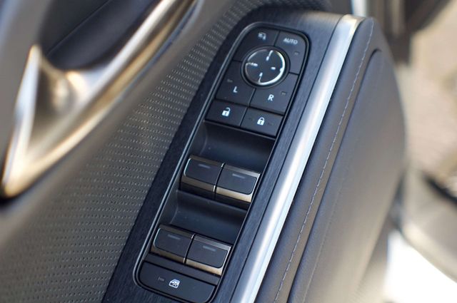 2024 Lexus GX Premium+/ColdAreaPkg/HeadsUpDisplay/TrafficJamAssist/NAV - 22972649 - 33