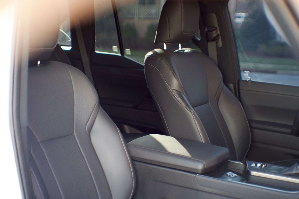 2024 Lexus GX Premium+/ColdAreaPkg/HeadsUpDisplay/TrafficJamAssist/NAV - 22972649 - 39