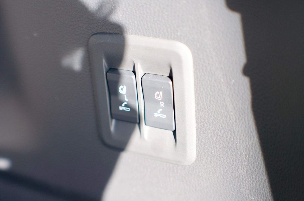 2024 Lexus GX Premium+/ColdAreaPkg/HeadsUpDisplay/TrafficJamAssist/NAV - 22972649 - 50