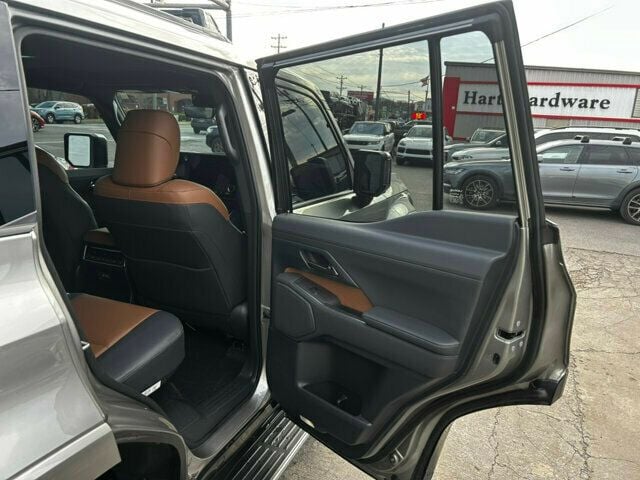 2024 Lexus GX Premium+/HeadsUpDisplay/ColdAreaPkg/TrafficJamAssist/NAV - 22972387 - 16