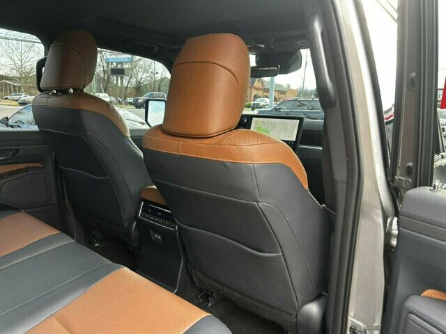 2024 Lexus GX Premium+/HeadsUpDisplay/ColdAreaPkg/TrafficJamAssist/NAV - 22972387 - 18