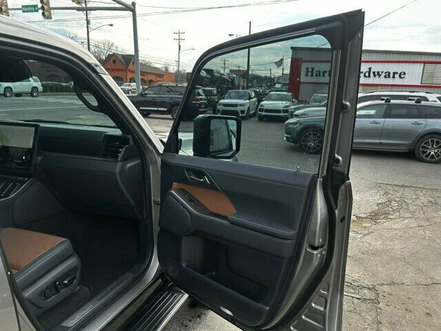 2024 Lexus GX Premium+/HeadsUpDisplay/ColdAreaPkg/TrafficJamAssist/NAV - 22972387 - 19