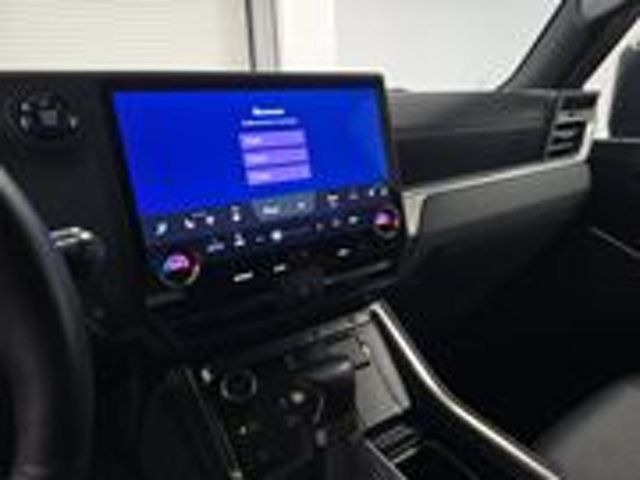 2024 Lexus GX Premium Plus/Heated&Cooled Seats/3rd Row Seats/Heads Up Display - 23000310 - 9