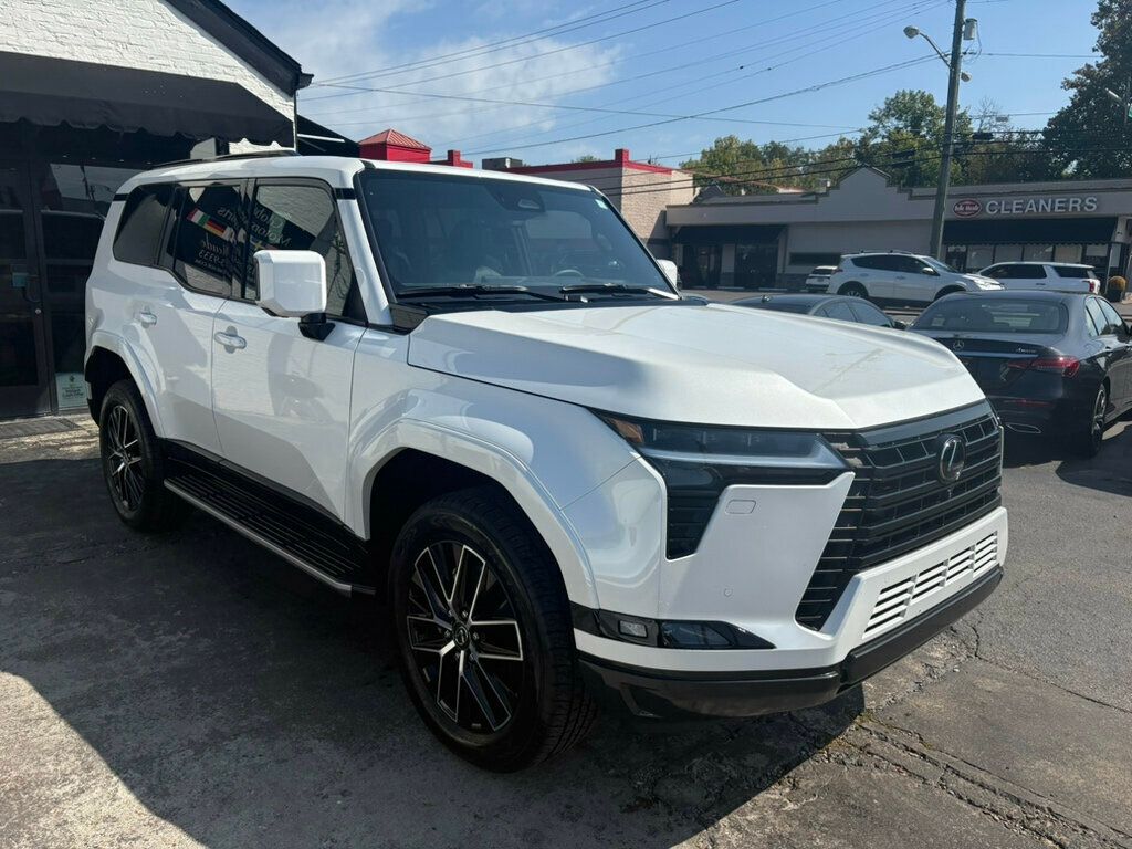 2024 Lexus GX Premium photo 4