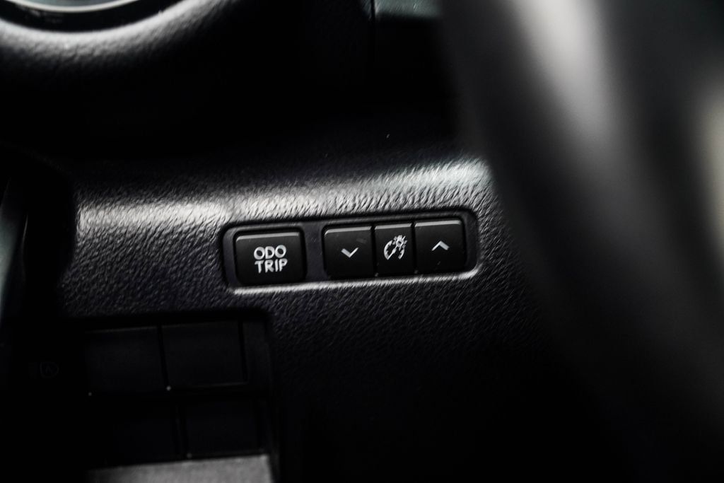 Lexus IS photo 28