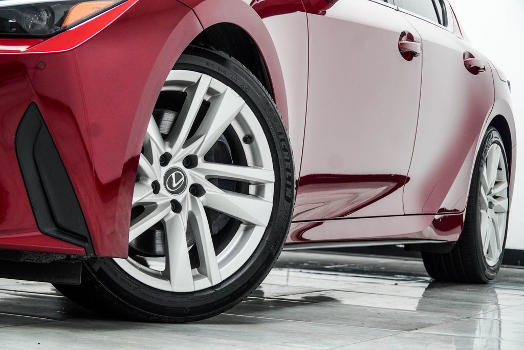 Lexus IS photo 5