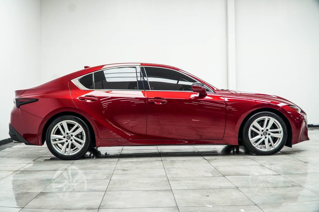 Lexus IS photo 7