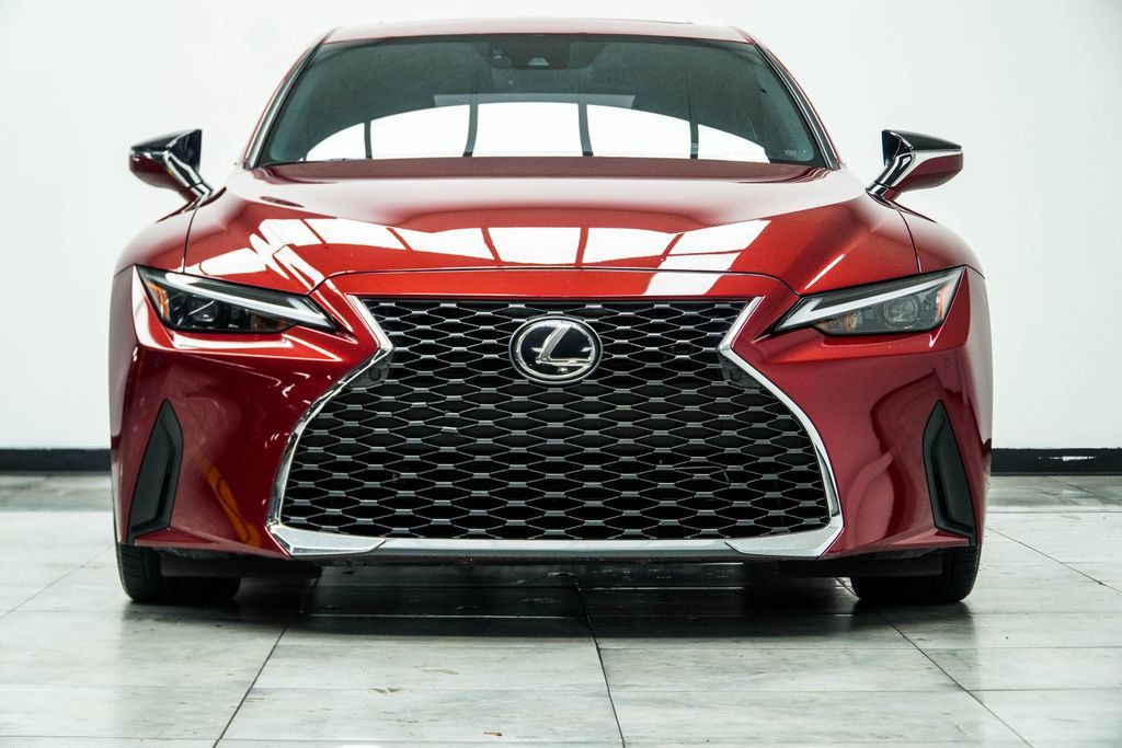 Lexus IS photo 8